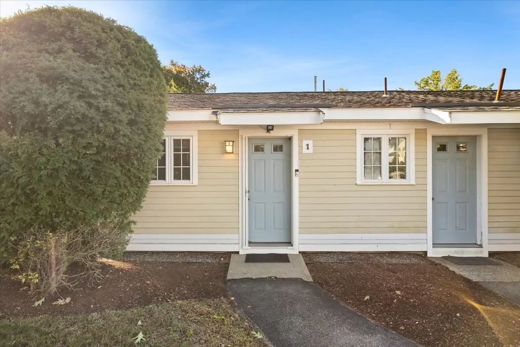 14 Nancy Rd #1, Easton