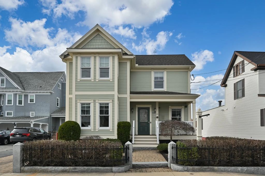 13 Bartlet St, Andover