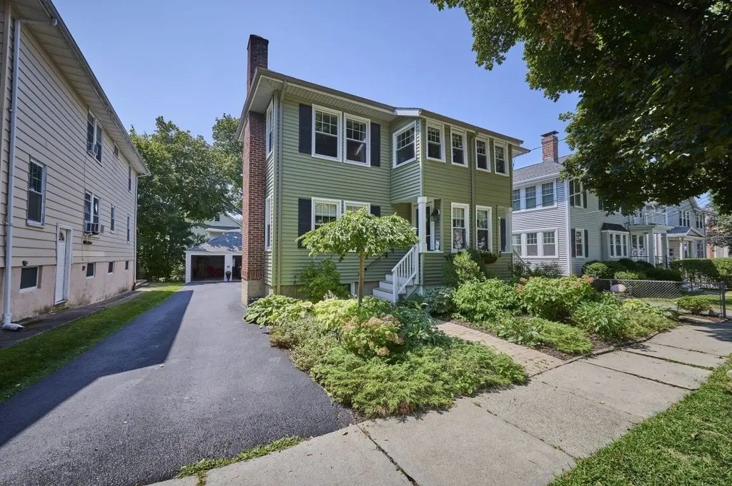 38 Wiley Road #1, Belmont