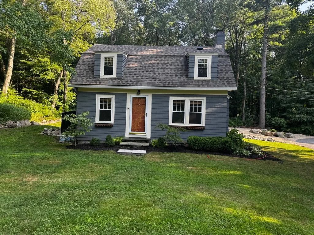 15 Bolton Rd, Harvard