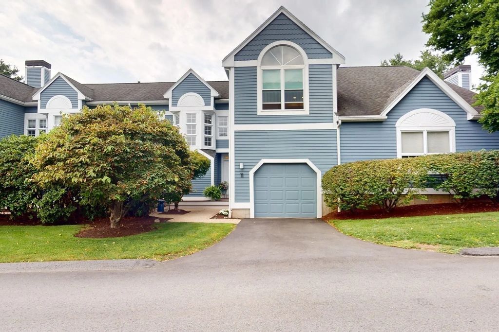 15 Kings Way #11, Waltham