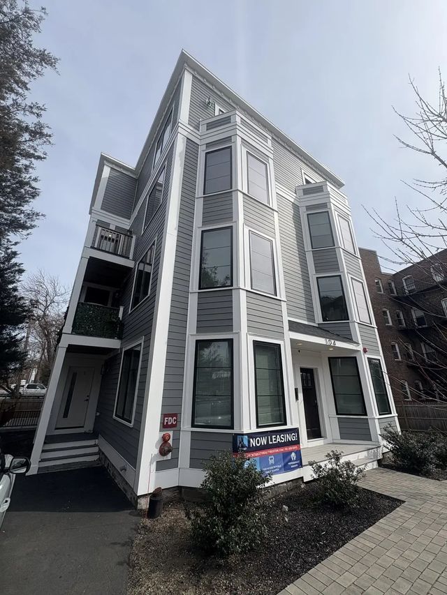 104-106 Warren, Boston