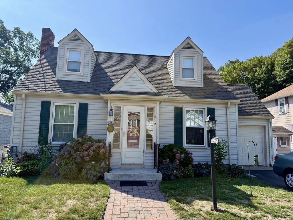 16 Pauline St, New Bedford