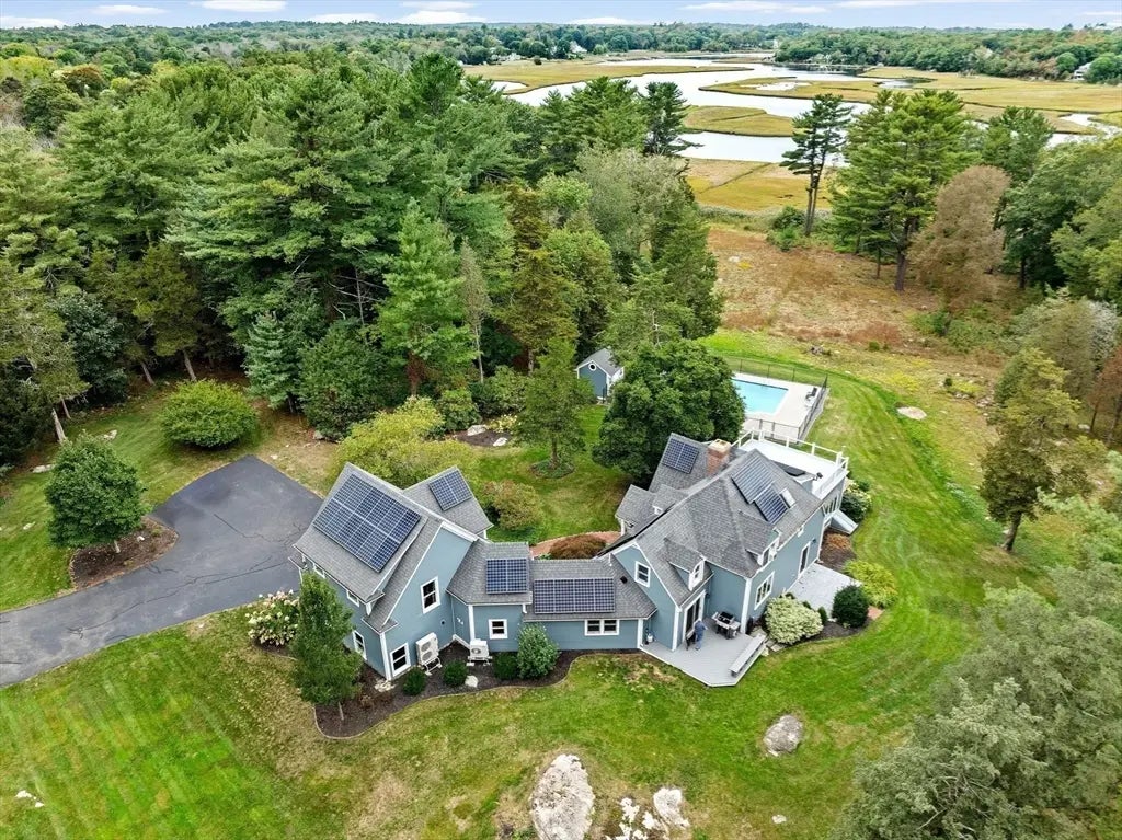 26 Mordecai Lincoln Road, Scituate