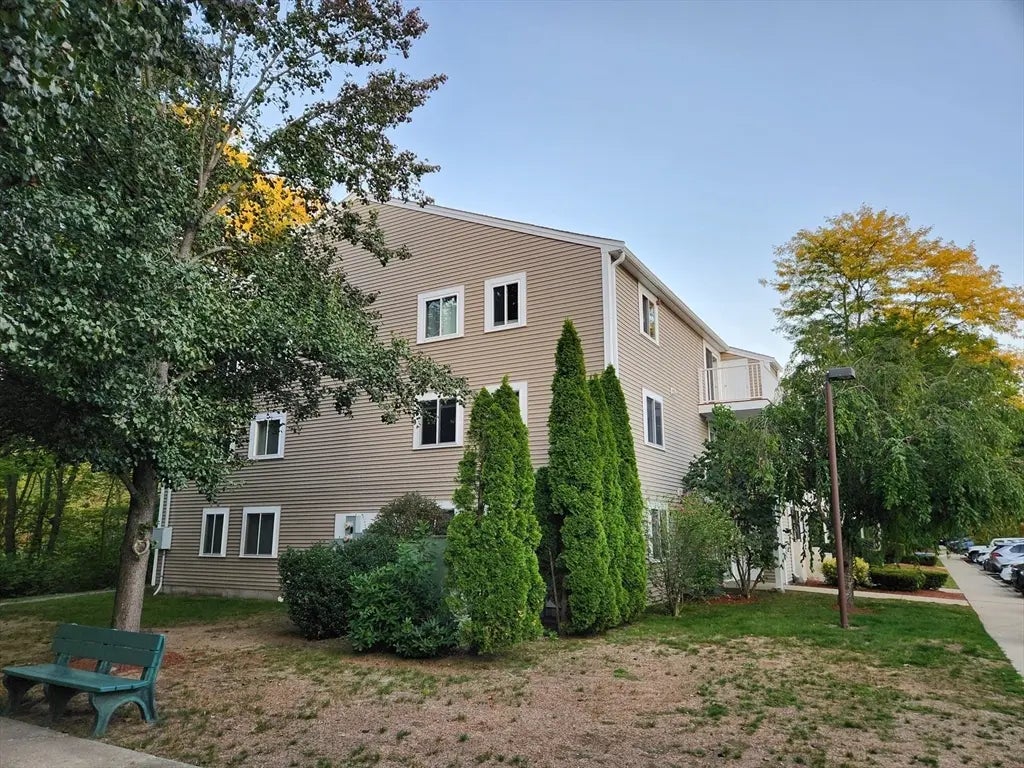 6 Post Oak Ln #10, Natick