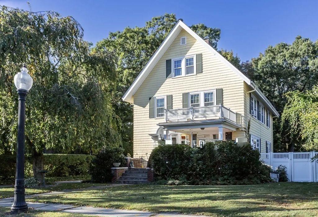 195 Bedford Street, New Bedford
