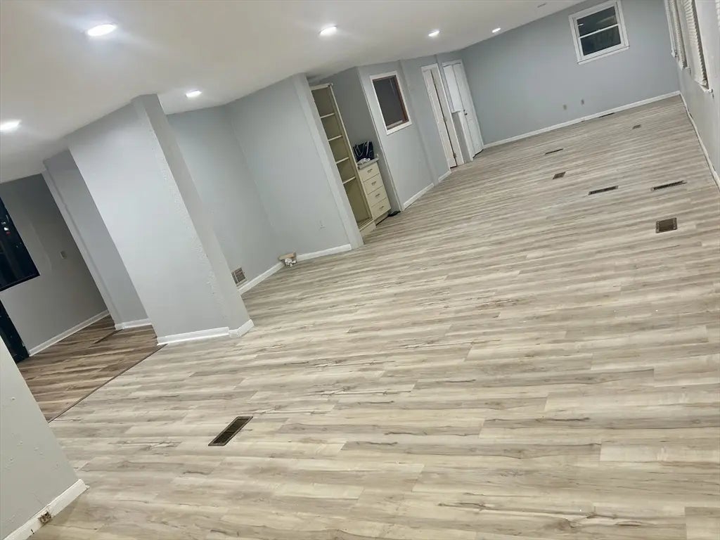 7 Main St, Blackstone