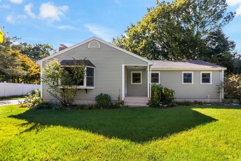 450 West St, Mansfield