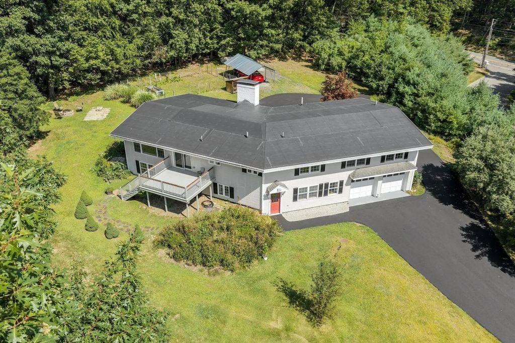 2 Reed Lane, Littleton