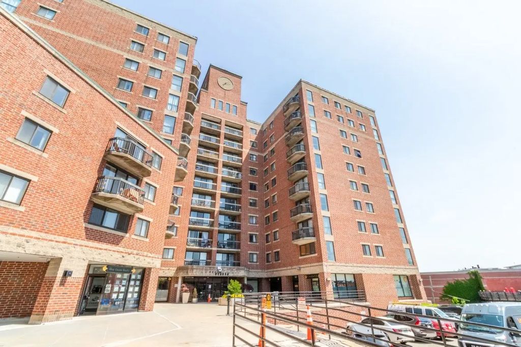 15 N Beacon St #516, Boston