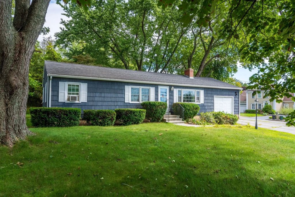 100 Low St, Newburyport