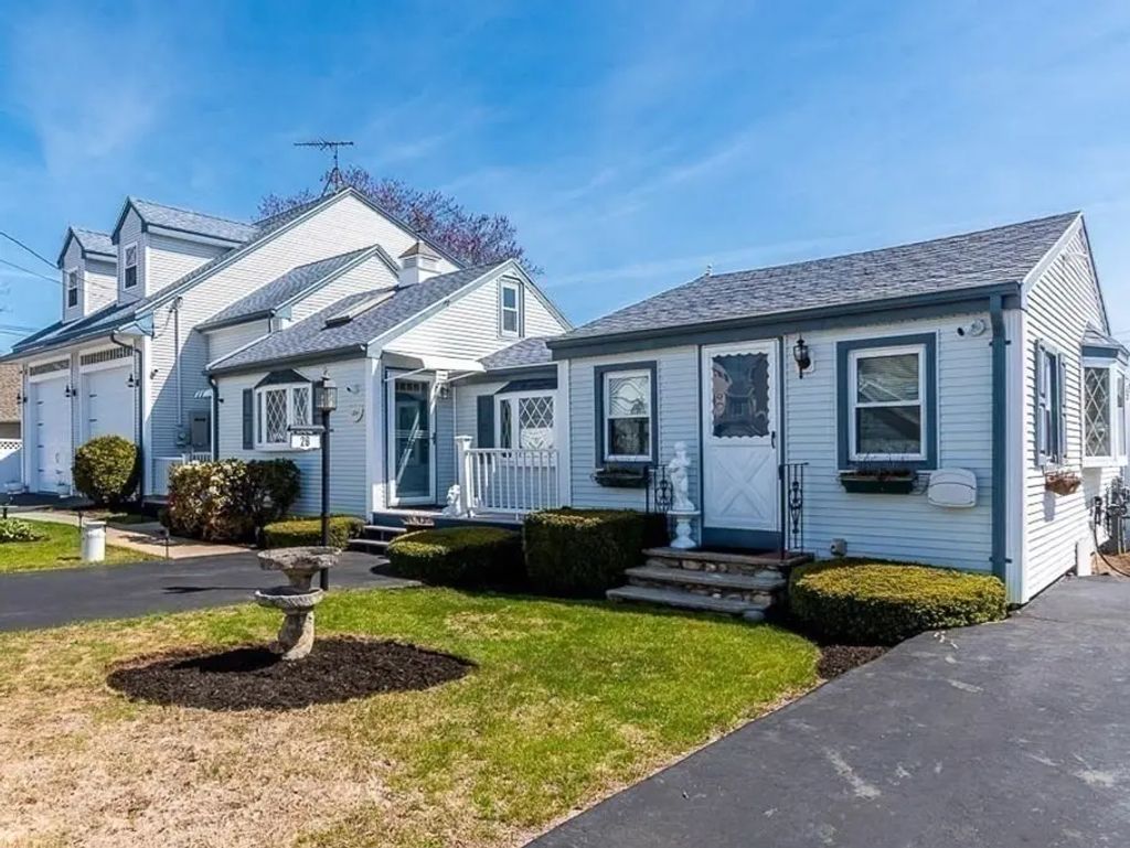 26 Washington Dr, Wareham