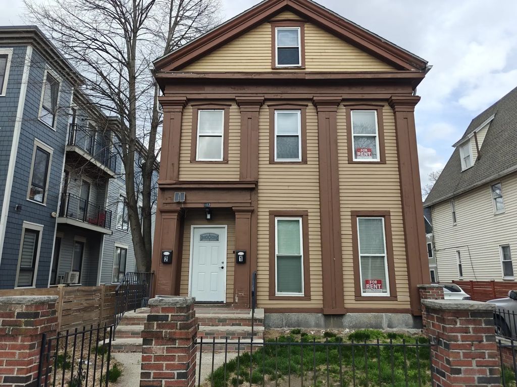 102 Mount Pleasant Ave #2, Boston
