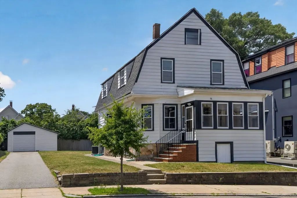51 Metropolitan Ave, Boston