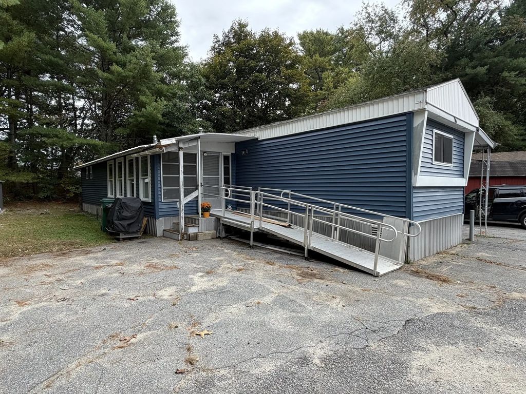 83 Clark Road #44, Shirley