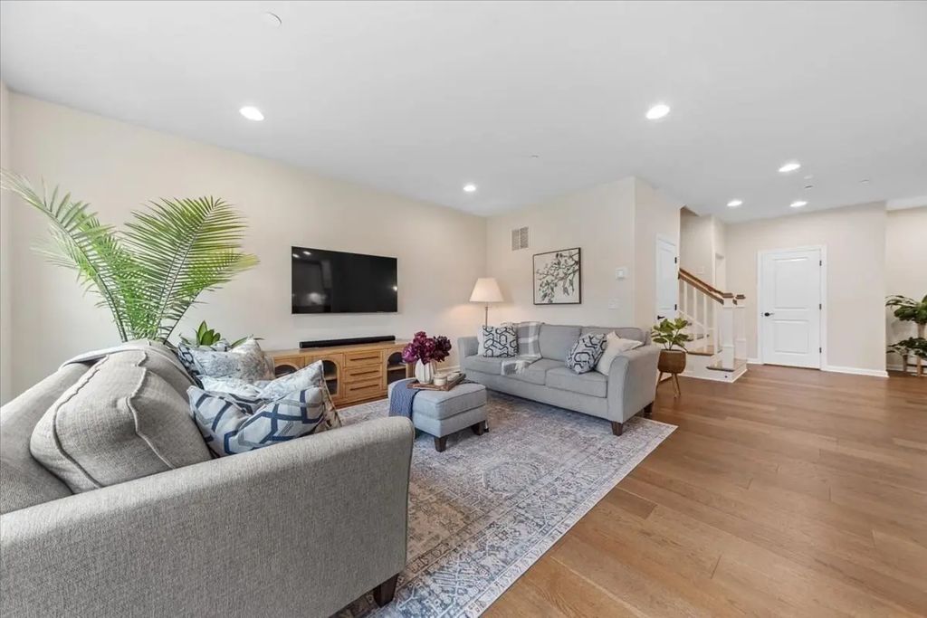 11 Winslow Lane #2, Grafton