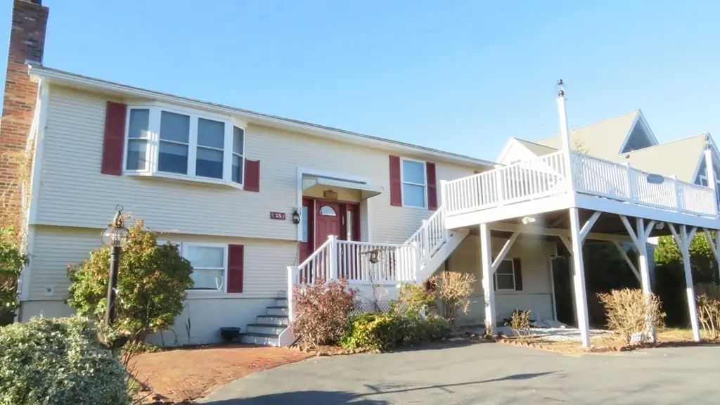 25 Ripple Cove Rd, Barnstable