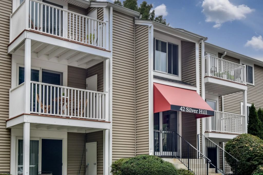 42 Silver Hill Lane #5, Natick