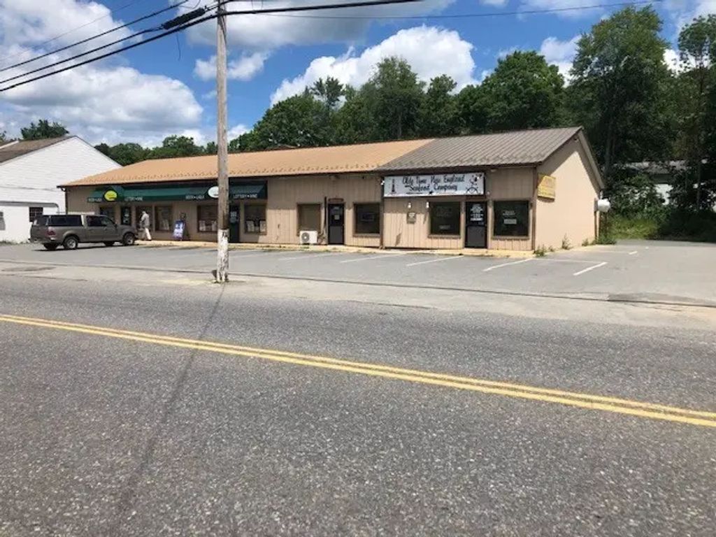 2290 Main St, Athol