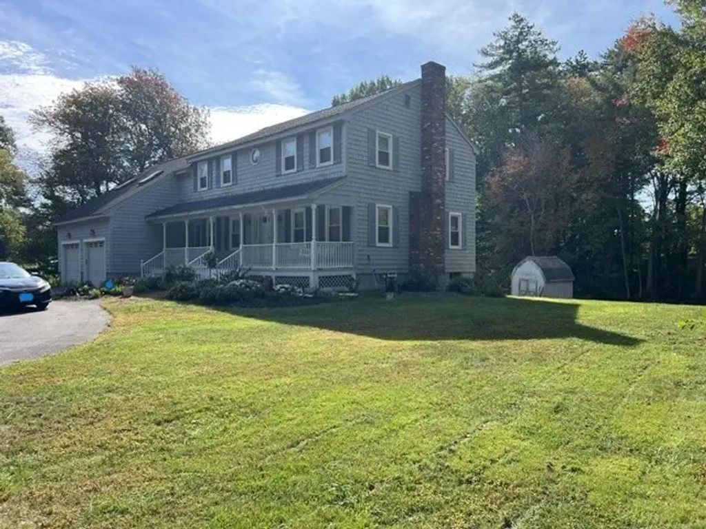 330 Pelham Road, Dracut
