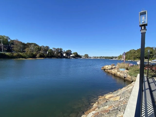 406 Washington Street #1, Gloucester