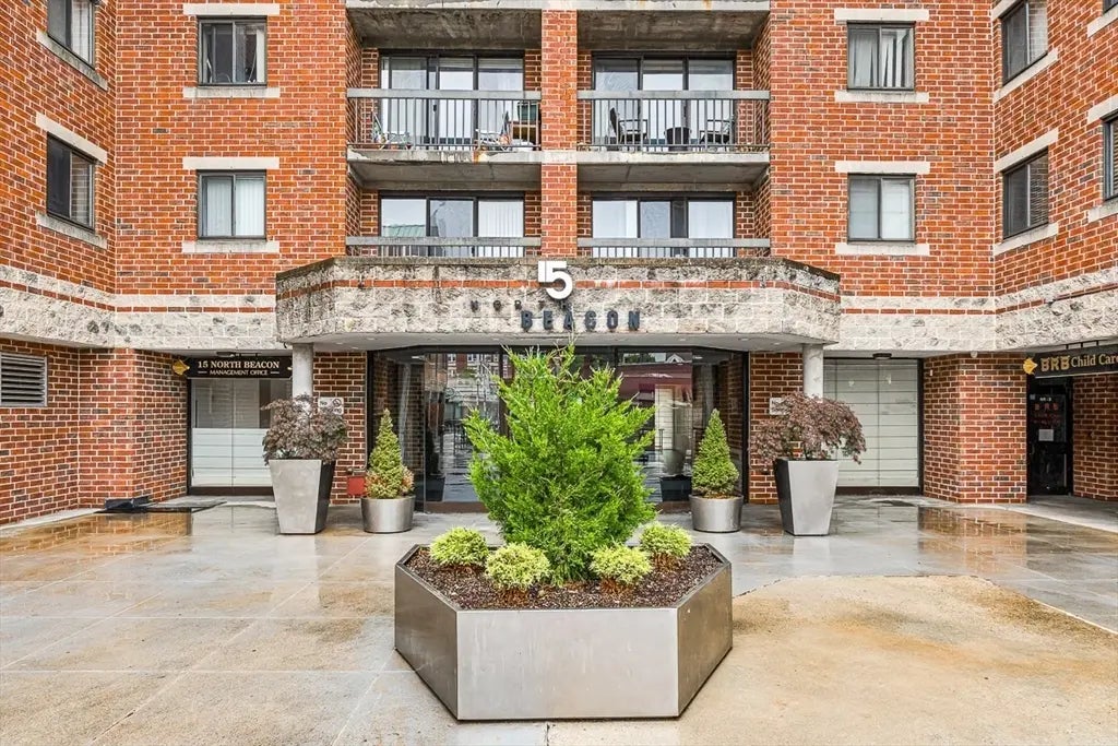 15 North Beacon #l01, Boston