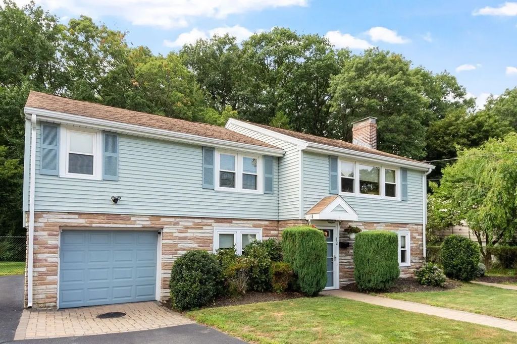 12 Mansfield Street, Peabody