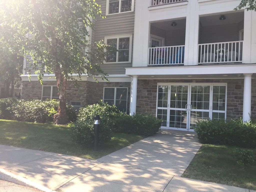1056 Victoria #a-13, New Bedford