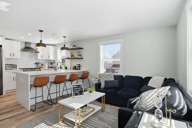 498 Beech St, Boston