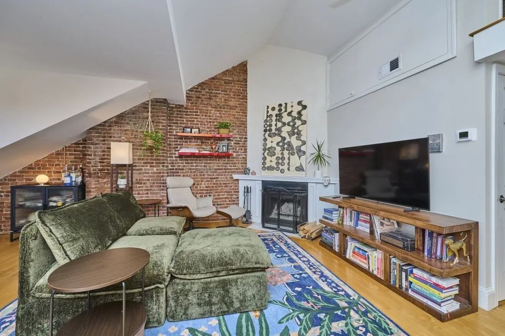 683 Massachusetts Ave. #5, Boston