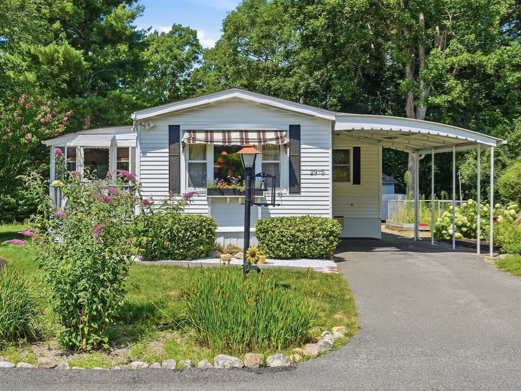 29-5 South Meadow Village, Carver