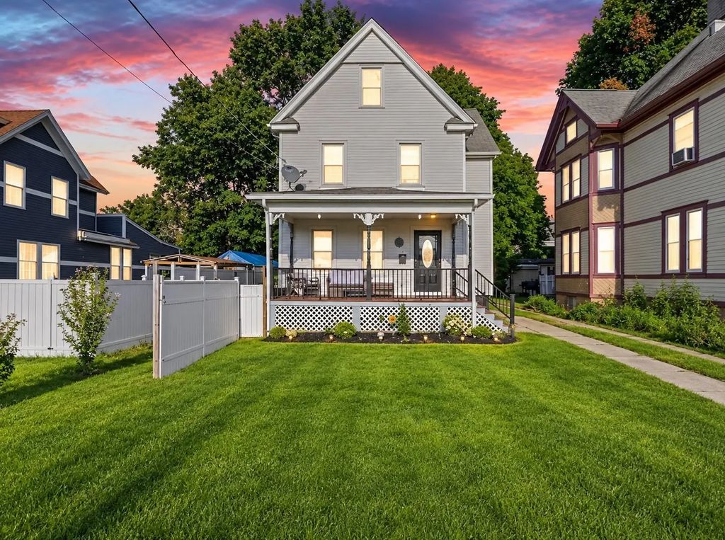 275 Broadway St, Chicopee