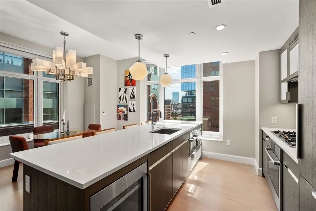 100 Lovejoy Wharf #11k, Boston