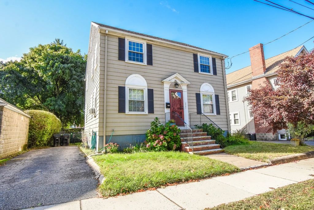 7 Hilltop #a, Watertown