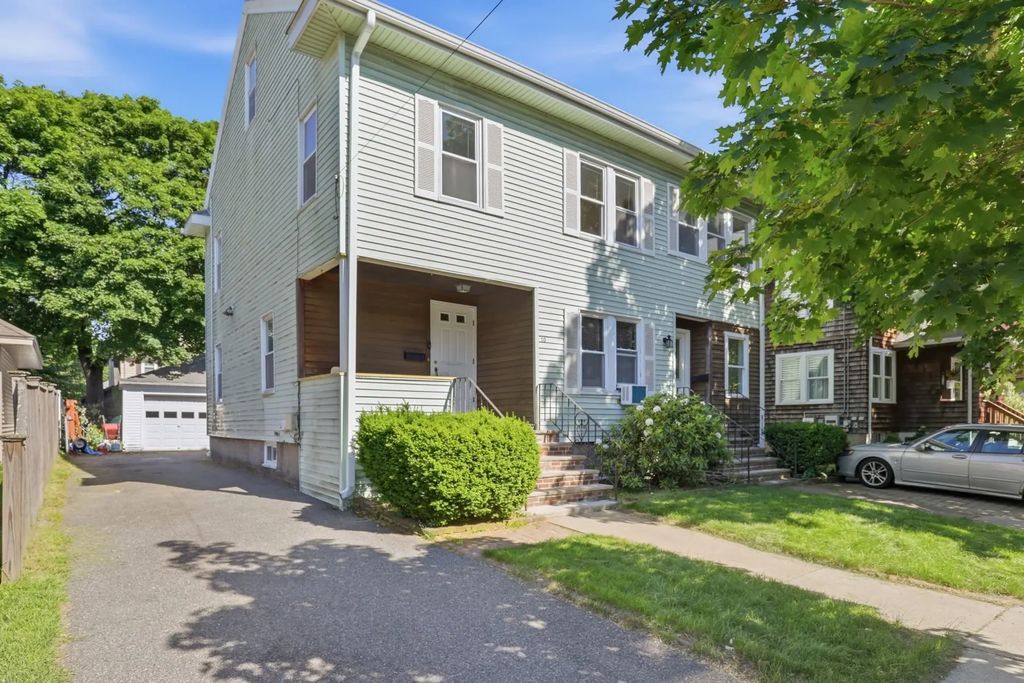 10 Parkway #2, Stoneham