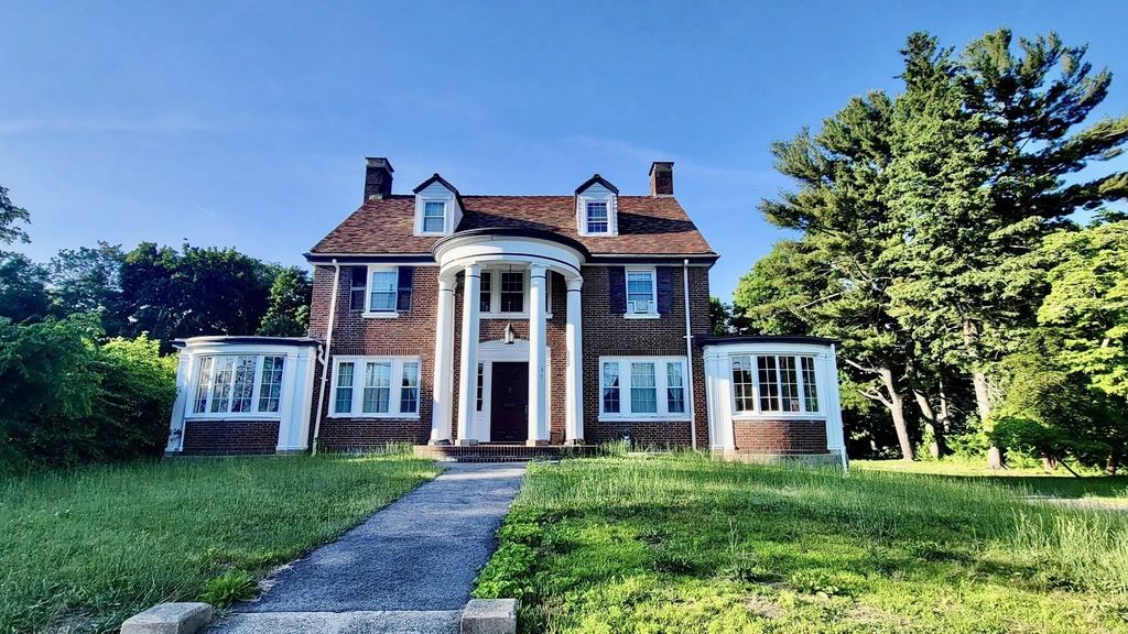 37 Harrison St, Taunton