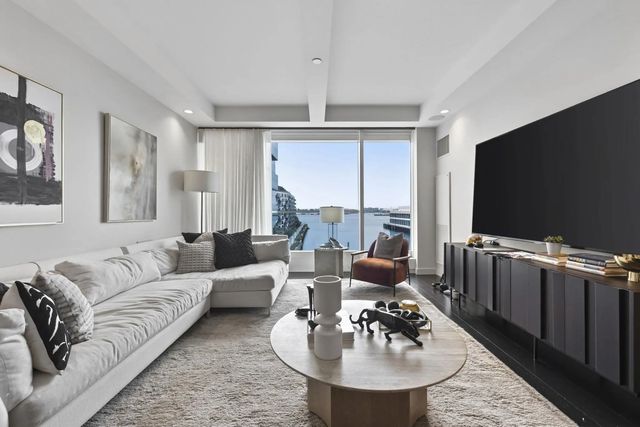 150 Seaport Blvd #6d, Boston