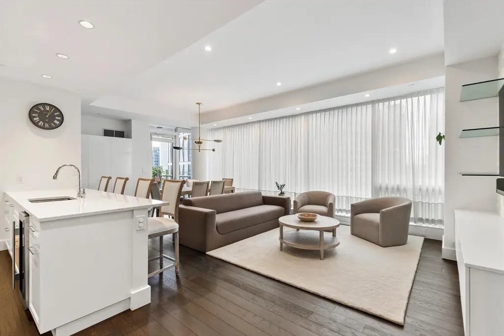 22 Liberty Dr #9h, Boston