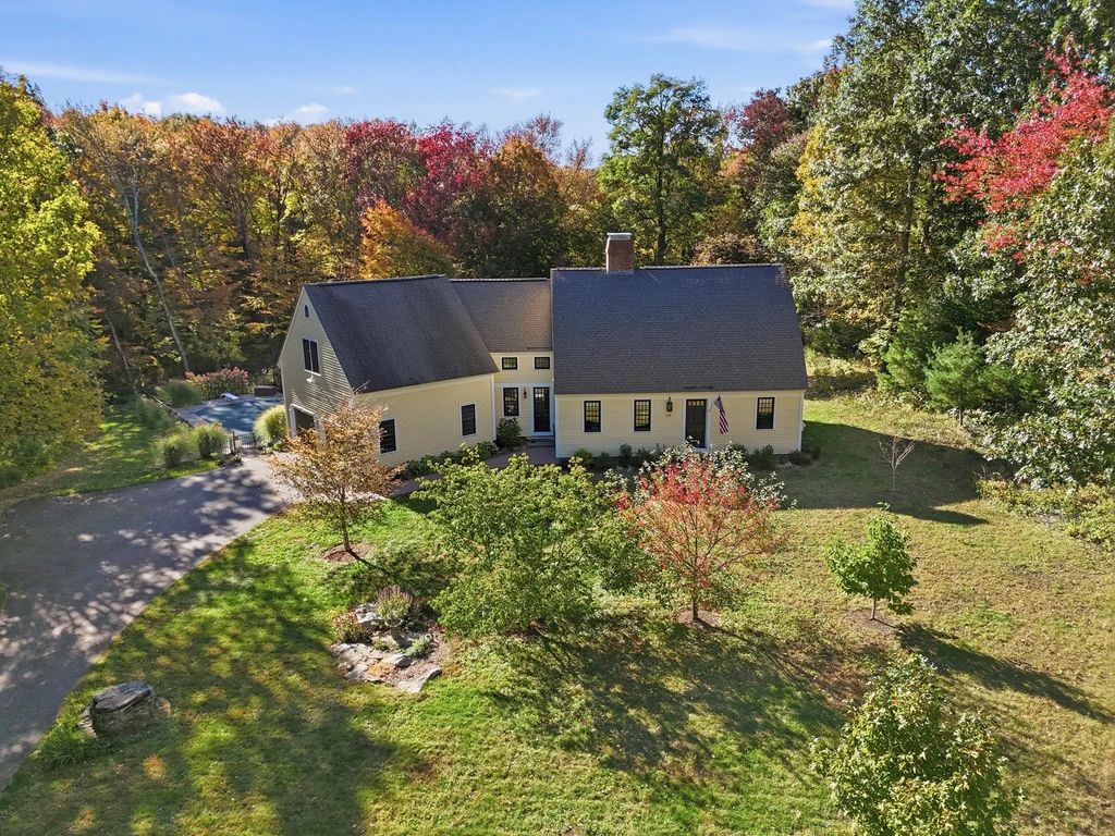 469 Glendale Road, Hampden