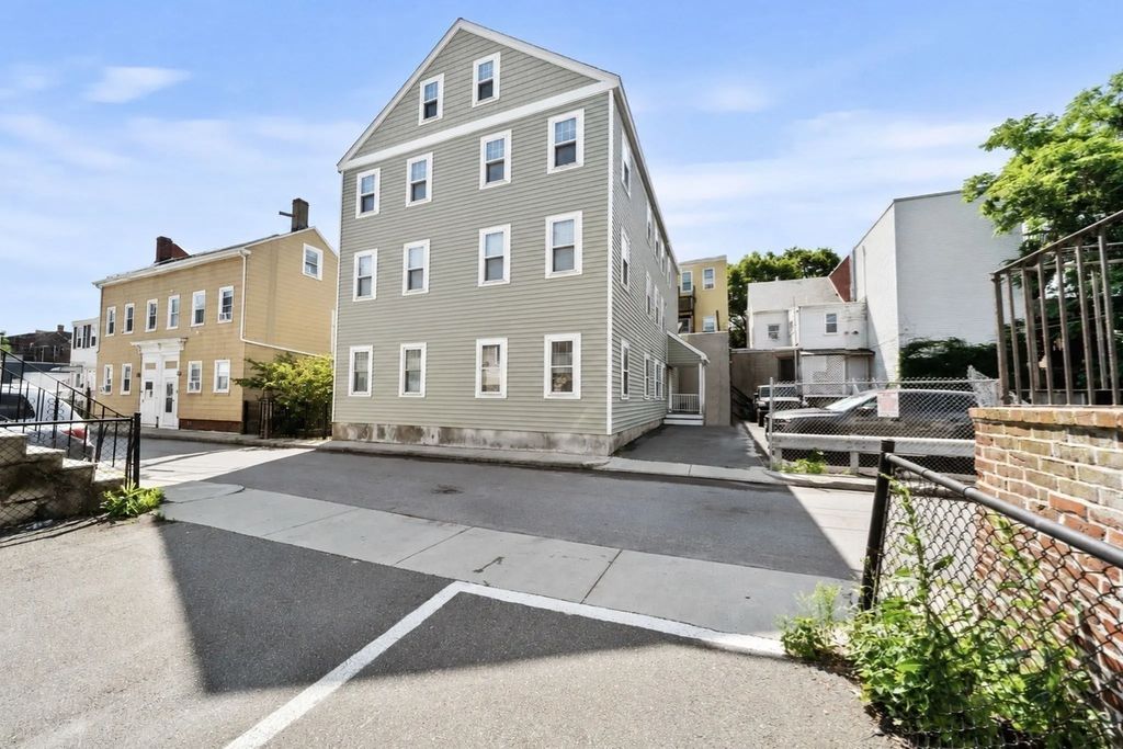 55 Cherry St #1, Chelsea