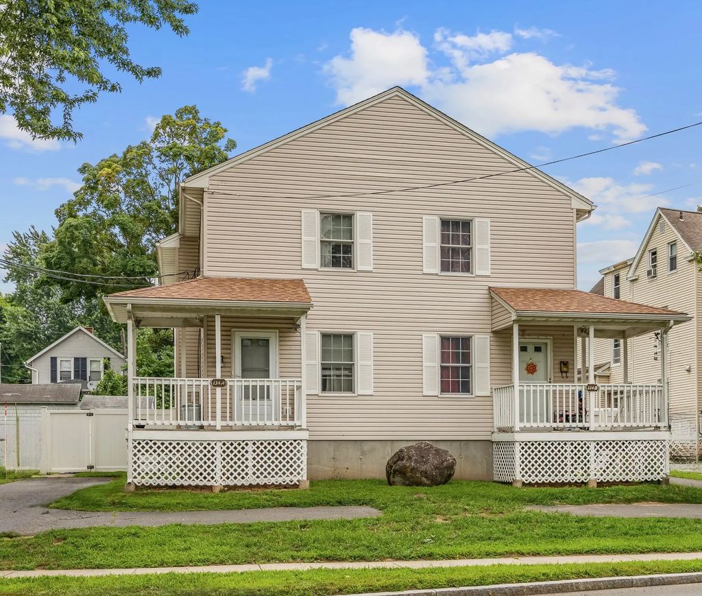 134 Main St, South Hadley