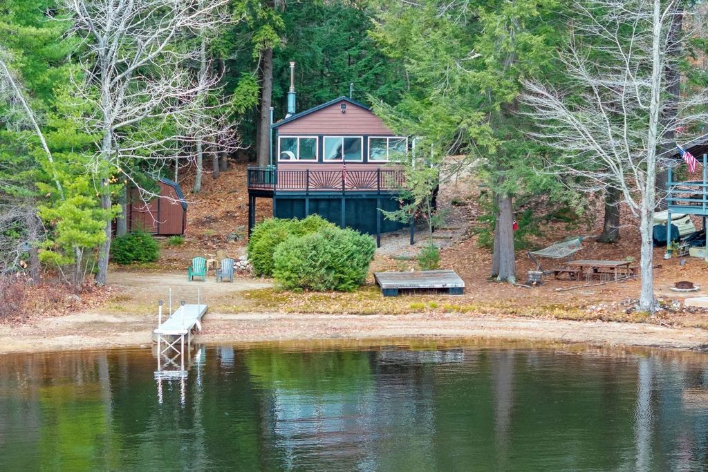 288 Pinkham Rd, Middleton