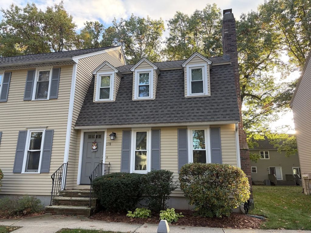 178 Wellman Ave #178, Chelmsford