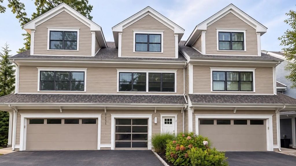 1525 Beacon St #3, Newton