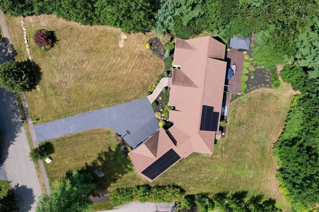 53 Erikson Ln, Pembroke