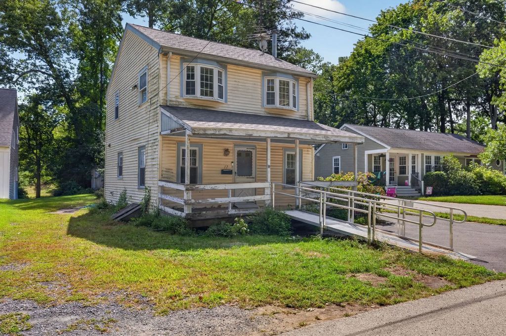 17 W Cedar Rd, Norfolk