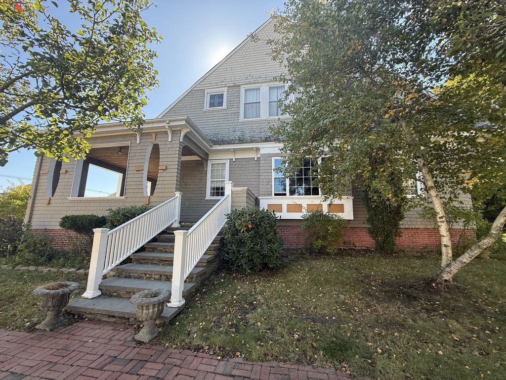 14 Bartlett #1, Cranston