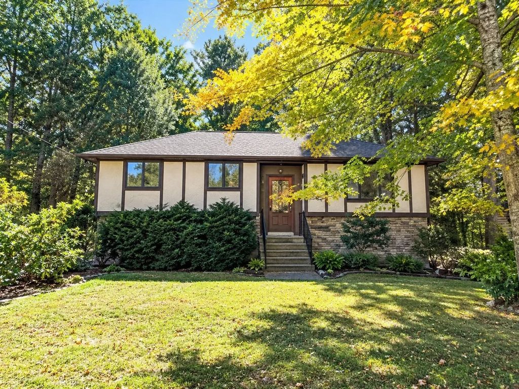 189 Allen Rd, Belchertown