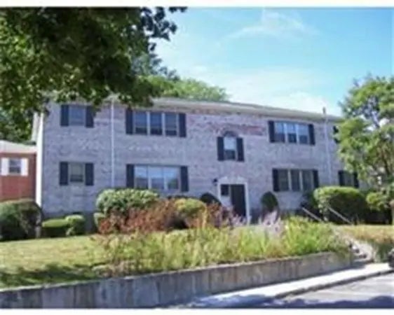 116 Lake Shore Road #4, Boston