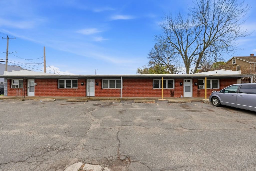 50 Stevens St, Springfield